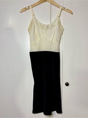 Vintage 40s Colony Club Black White Rayon Lace Trim Evening Wear Short Slip Dres